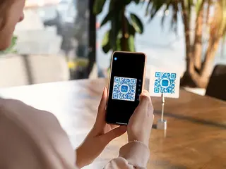 Designing QR codes with flair: customisation without breaking the scan